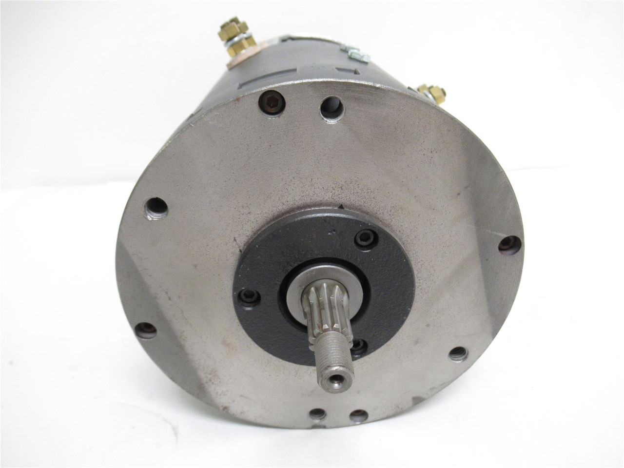 Hyster 2033402; Forklift Main Drive Motor 3HP; 24VDC; 2700RPM