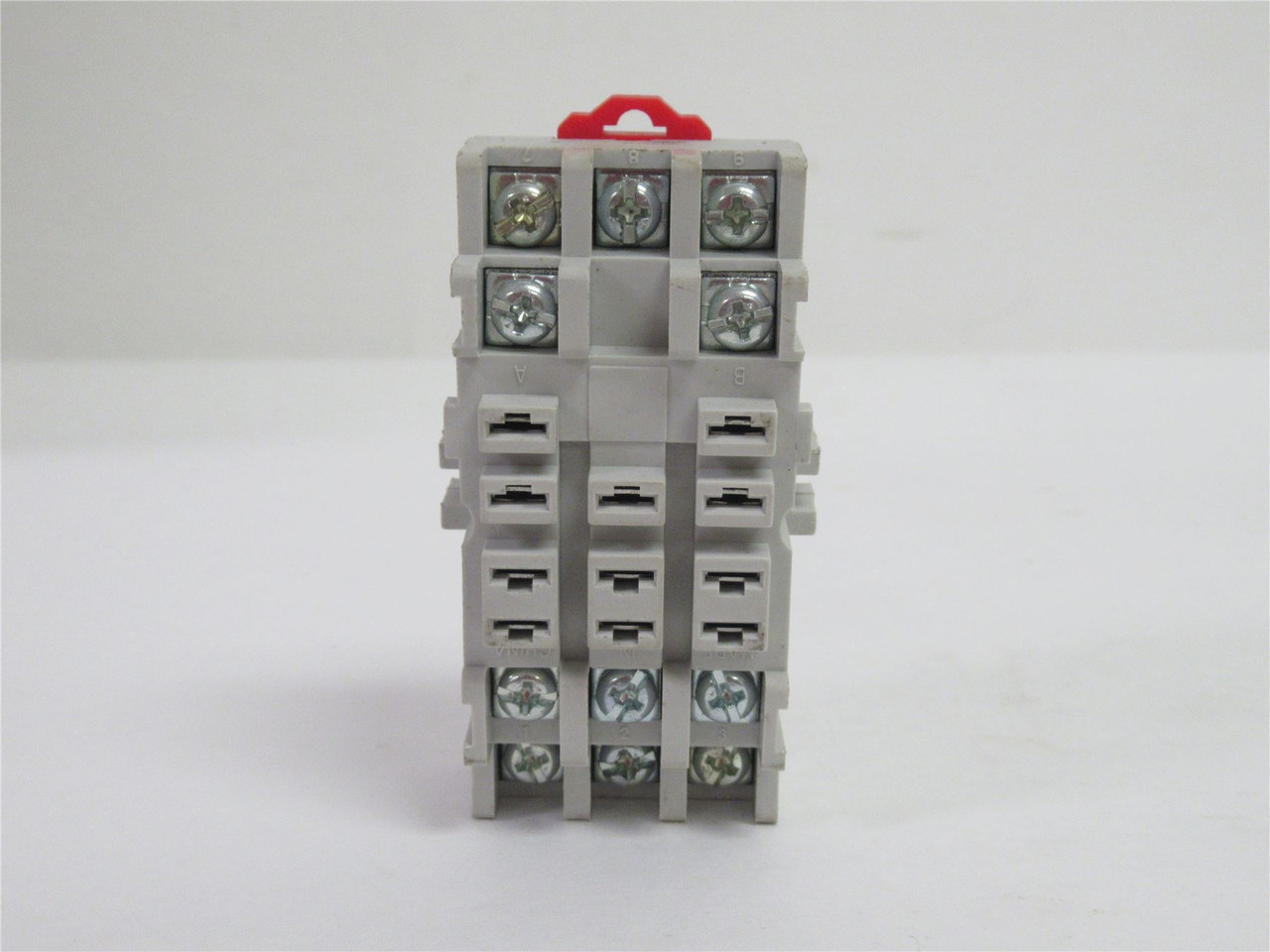 Square D 8501NR82; Relay Socket; 15A; 300V; 11-Pin