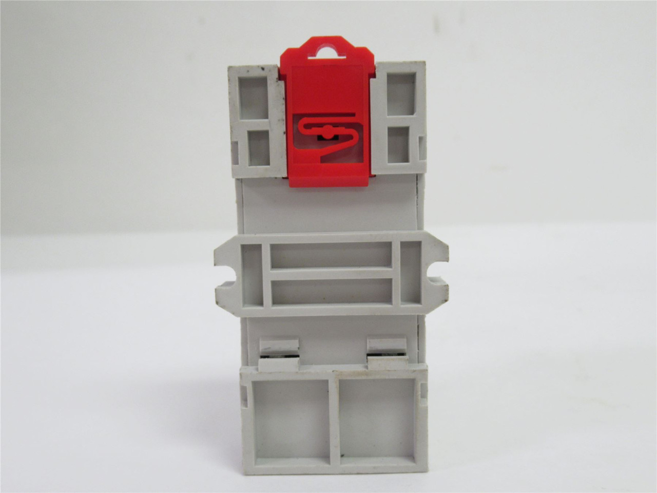 Square D 8501NR82; Relay Socket; 15A; 300V; 11-Pin