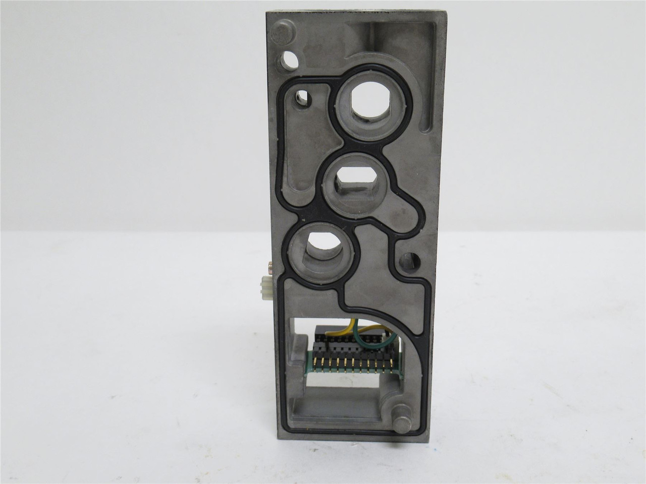 MAC 92B-000-CL3; Single Solenoid; 3/8FNPT; Middle; Pos Common