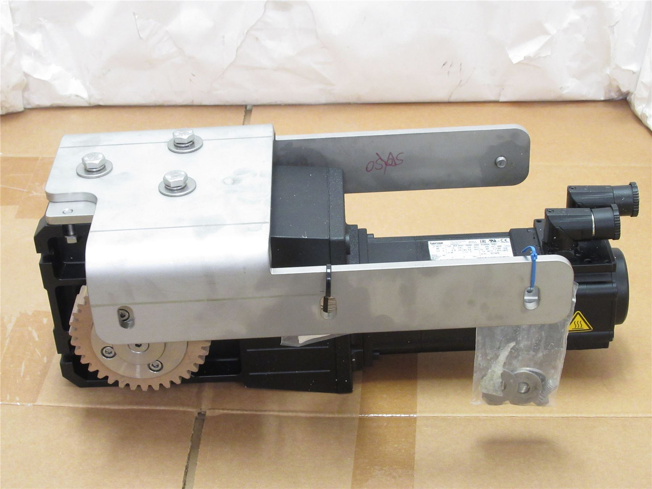 GEA 1000201652; Lenze Servo Drive W/ Gearbox