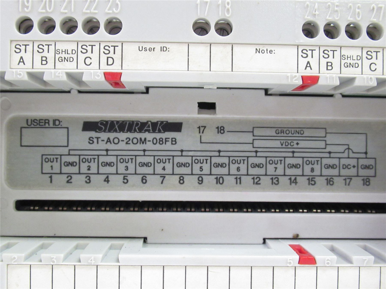 SixTrak ST-AO-2OM-08FB; Analog Ouput Base Module