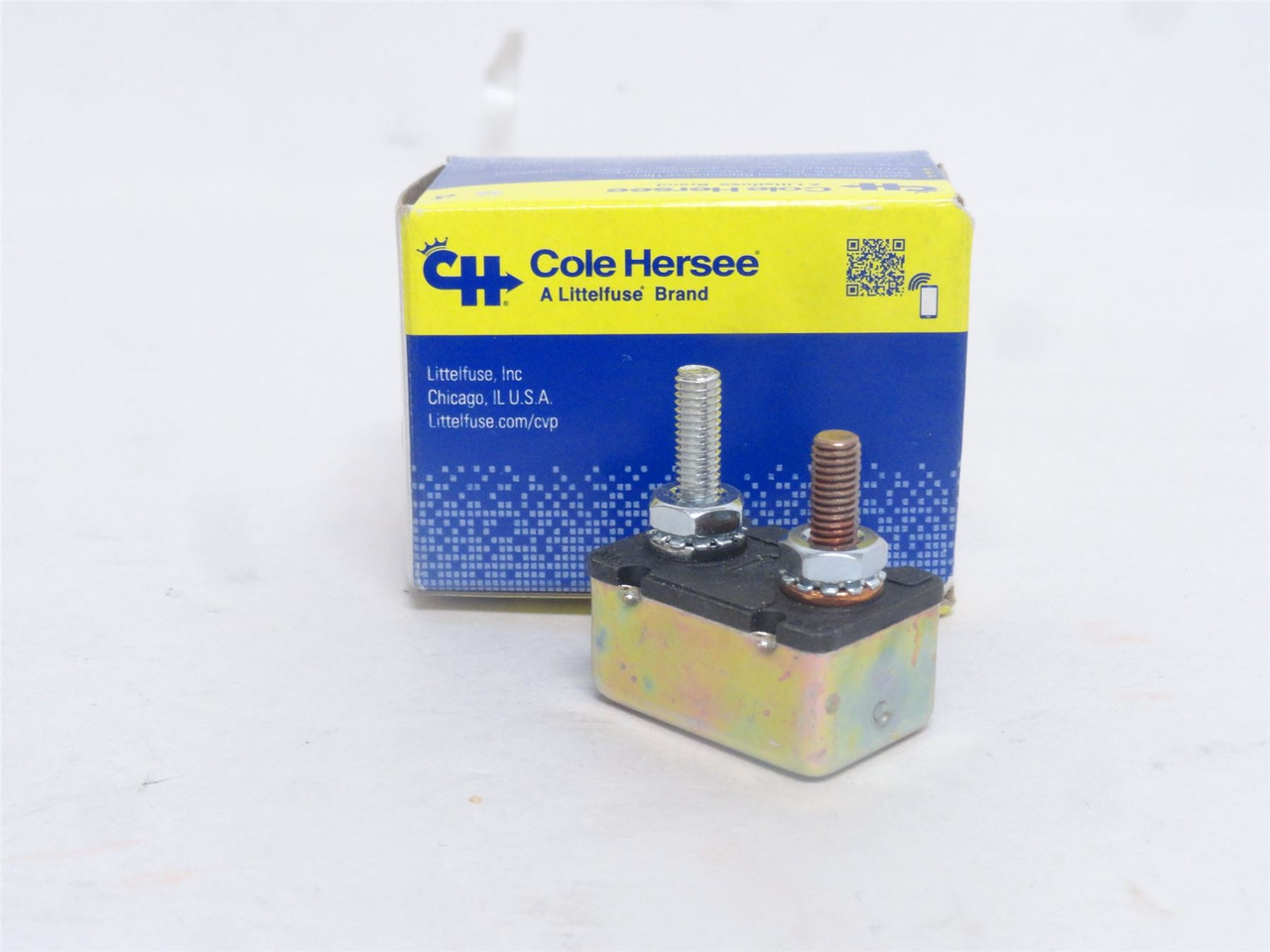 Cole Hersee 30056-20-BX; Snap-In Circuit Breaker; 20A; 12VDC