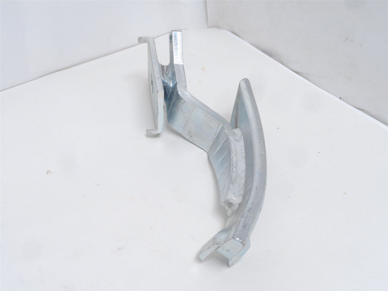 Leifell SP284; Lot-2 Galvanized Curved Lift Tracks