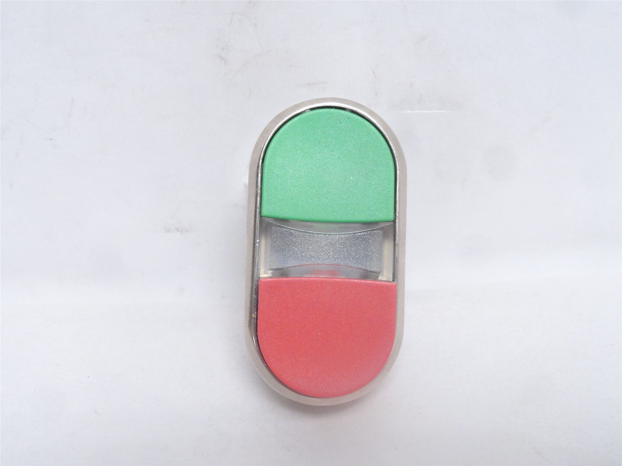 Siemens 3SU1051-3BB42-0AA0; Oval Switch Body Pushbutton; Dual