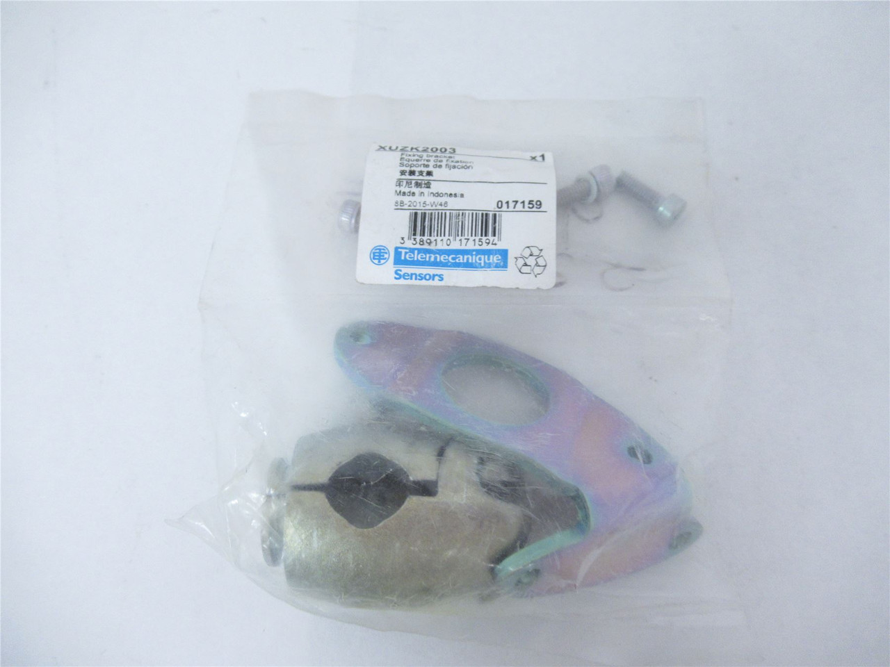 Telemecanique XUZK2003; Contactor Fixing Bracket w/3D Ball Jt