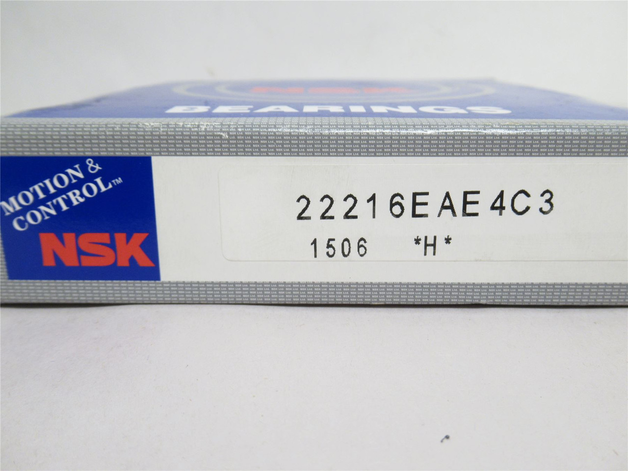 NSK 22216EAE4C3; Spherical Roller Bearing; 80mmID x 140mmOD