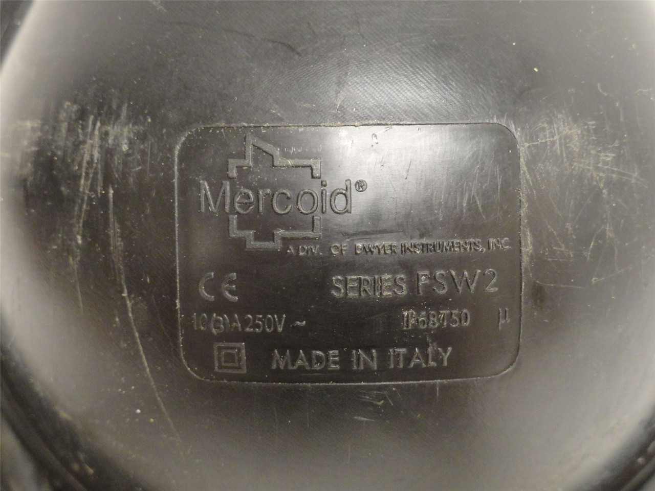 Dwyer FSW2-DNPN-50; Weatherproof Liquid Level Switch 10A; 250V