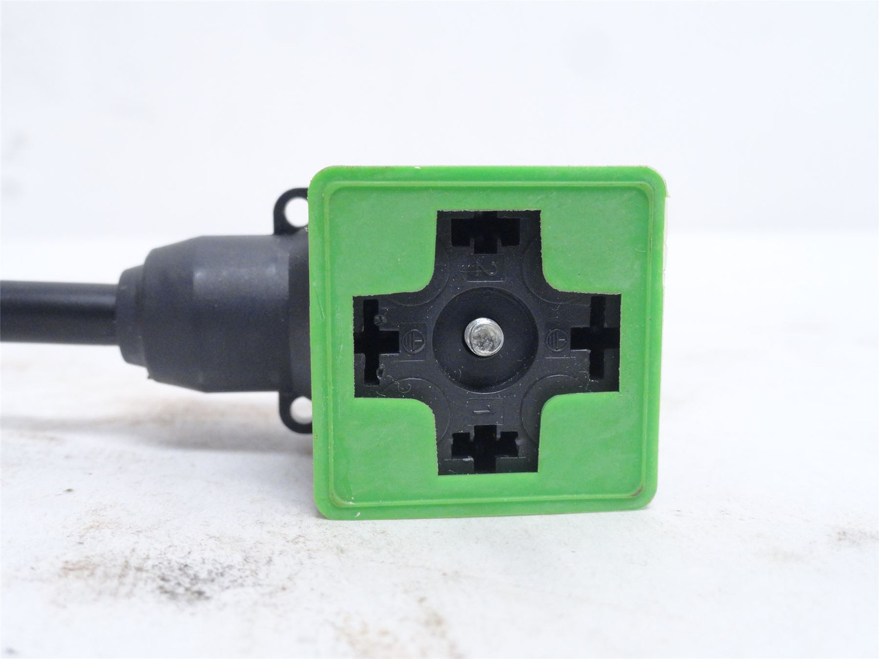 Murr 7000-18041-6160300; MSUD Valve Plug A-18mm; With Cable