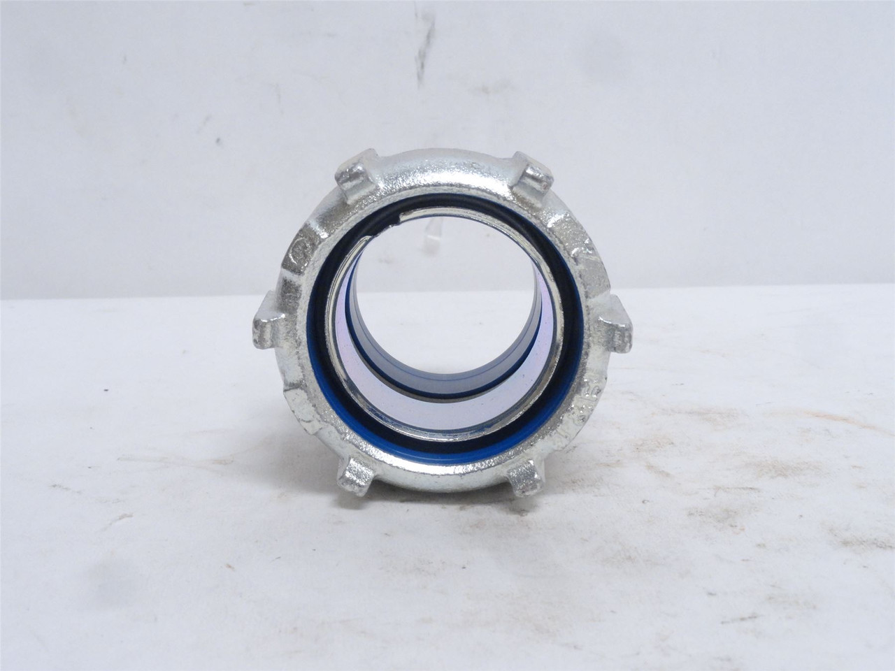 T And B 5337; Straight Liquid Tight Connector; Size:  2"