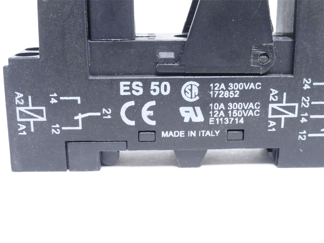 Custom Connectors ES50; Relay Socket 8-Pin; 2-Pole; 12A; 300V