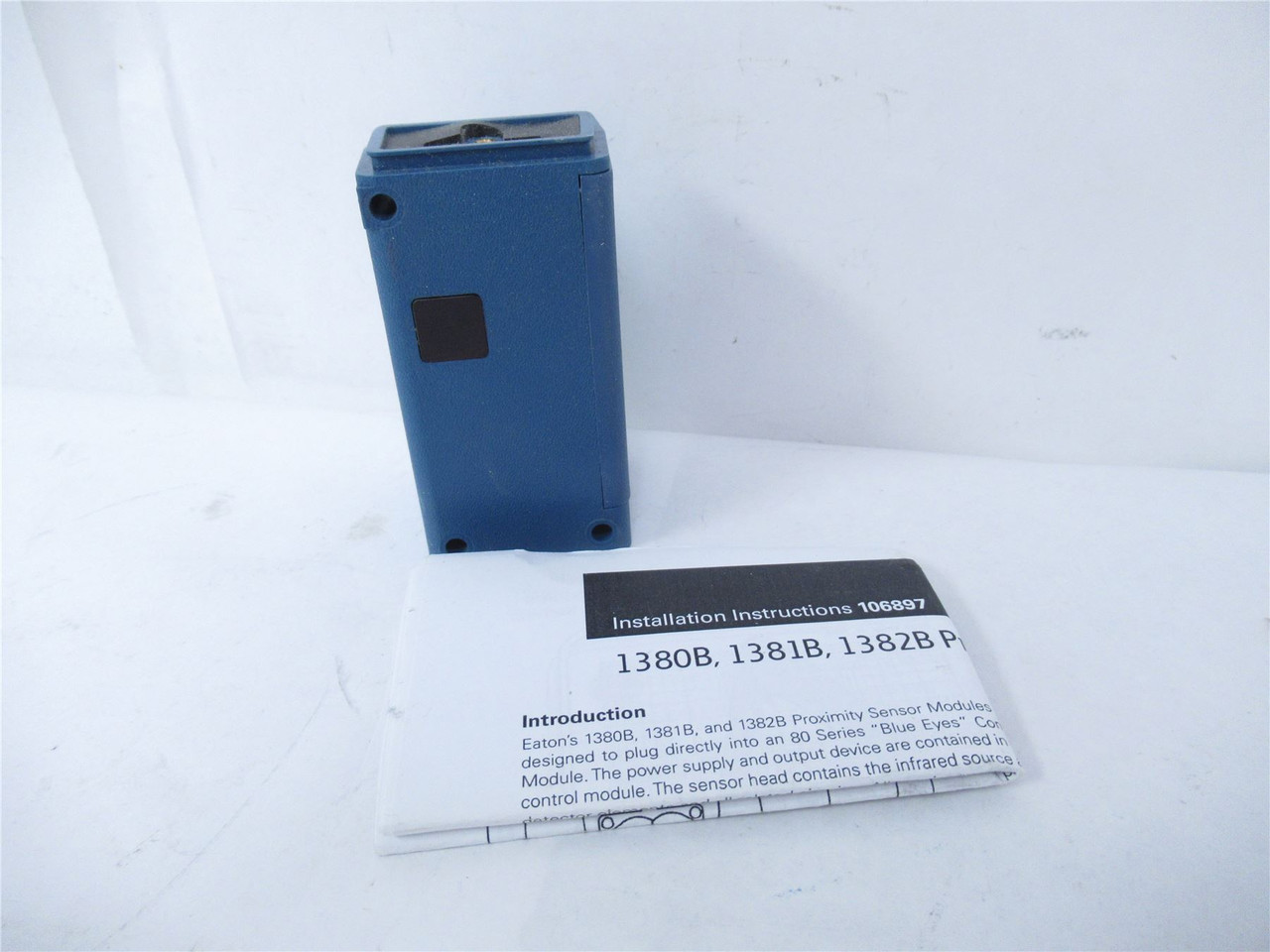 Opcon 8880C-6501; Photo Sensor Diffuse 18IN;5PIN