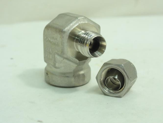 Swagelok SS-400-8-6; Air Elbow 90Deg SS-316 1/4" Tube; 3/8 NPT