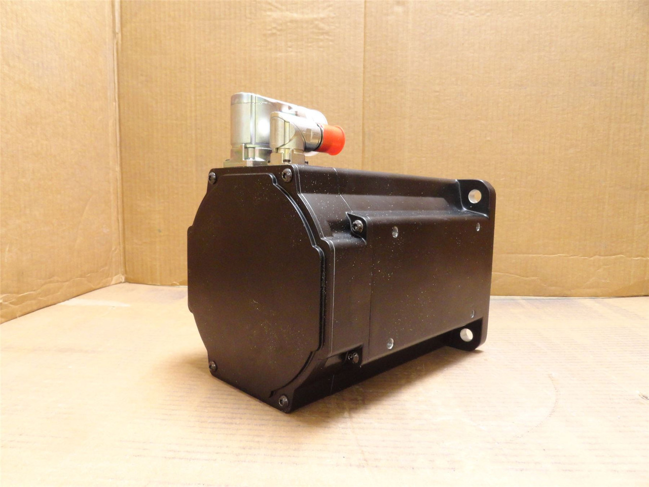 Kollmorgen AKM74Q-ANHNC-00; Servo Motor 7.5kW 640VDC; 3000RPM