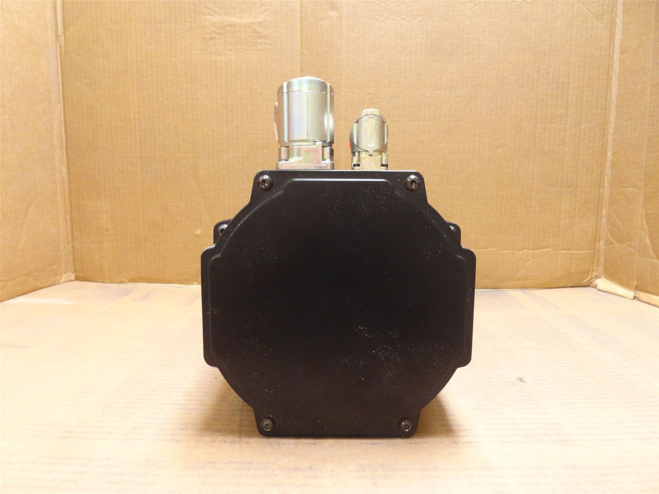 Kollmorgen AKM74Q-ANHNC-00; Servo Motor 7.5kW 640VDC; 3000RPM