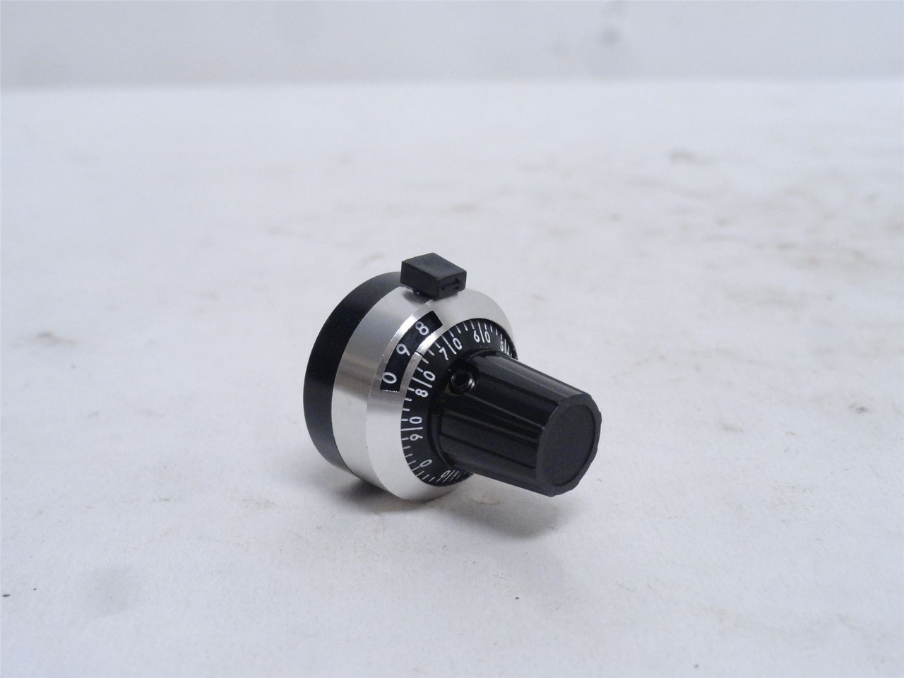 Bourns H-516-6A; Metal Counting Dial; 15 Turns; 6.35Mm