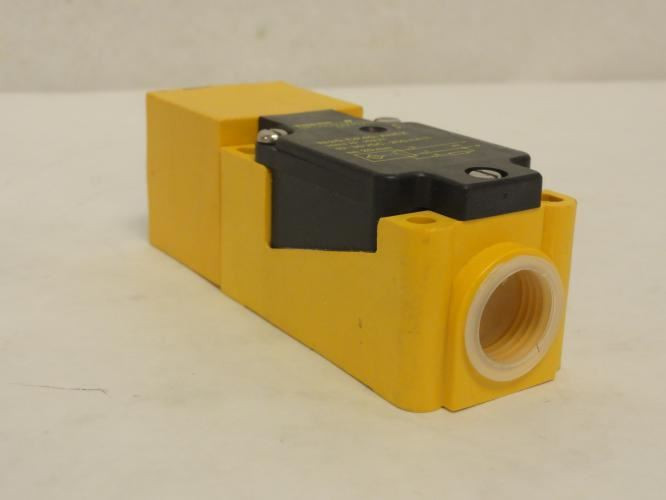 Banner Ni20-CP40-AN6X; Inductive Prox Sensor 16221; 10-30 VDC