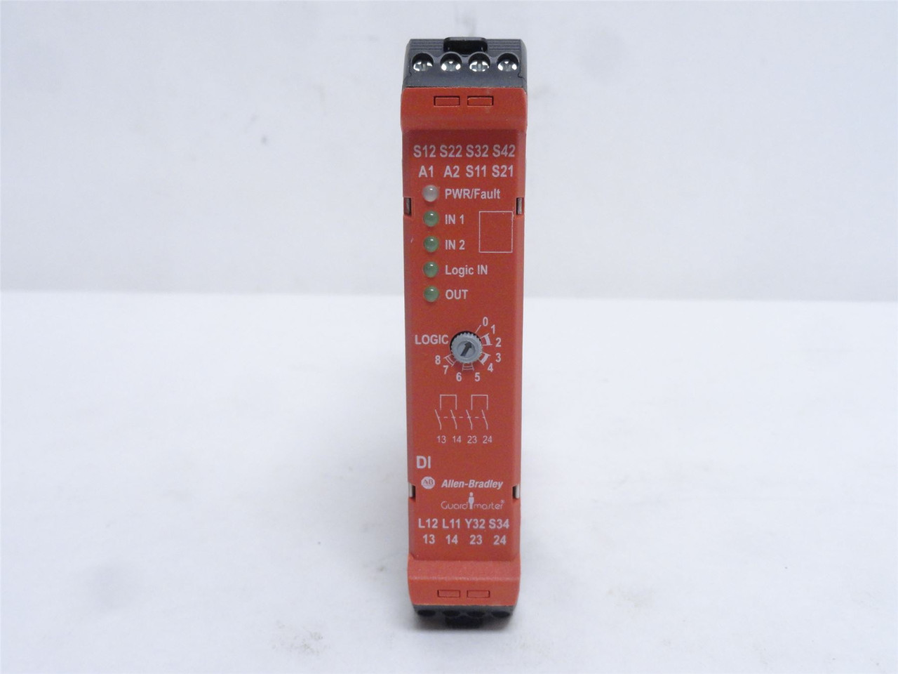 Allen-Bradley 440R-D22R2; Guardmaster Safety Relay; 24VDC