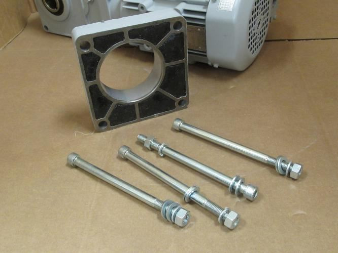 Sumitomo RNYM81-1420YA-EPF1-40; Gear Motor 40:1 Ratio; 1Hp