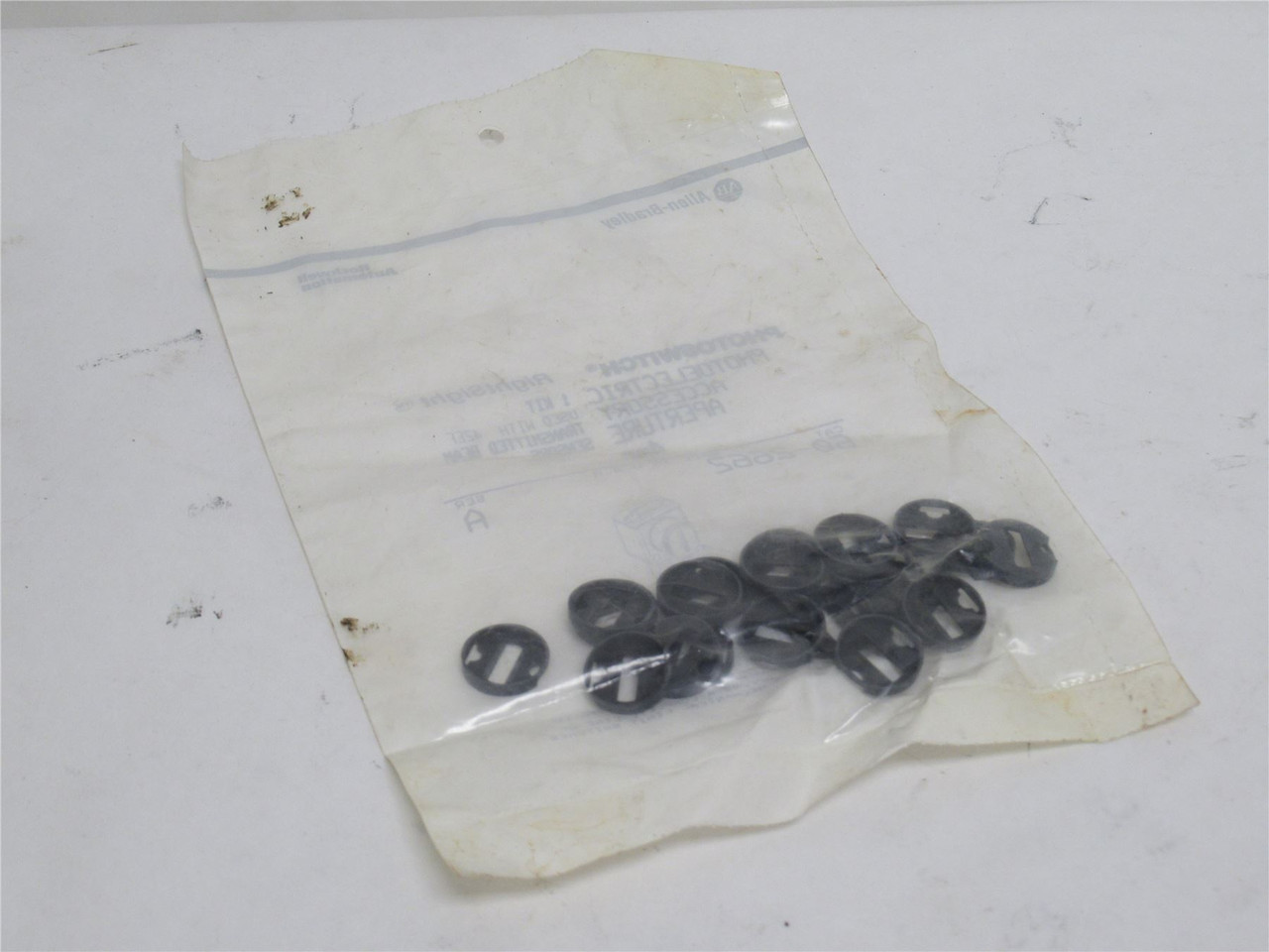 Allen-Bradley 60-2662; Photoelctric Accessory Aperture Kit