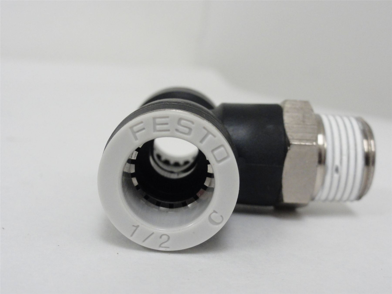 Festo 533263; Lot-2 Fittings QST-H-3/8-1/2-U-M; 1/2"Tube Size