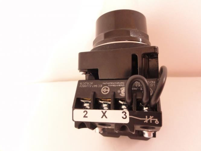 Siemens 52BT6EBAB; Pilot Light; Push To Test; 120VAC; 30mm