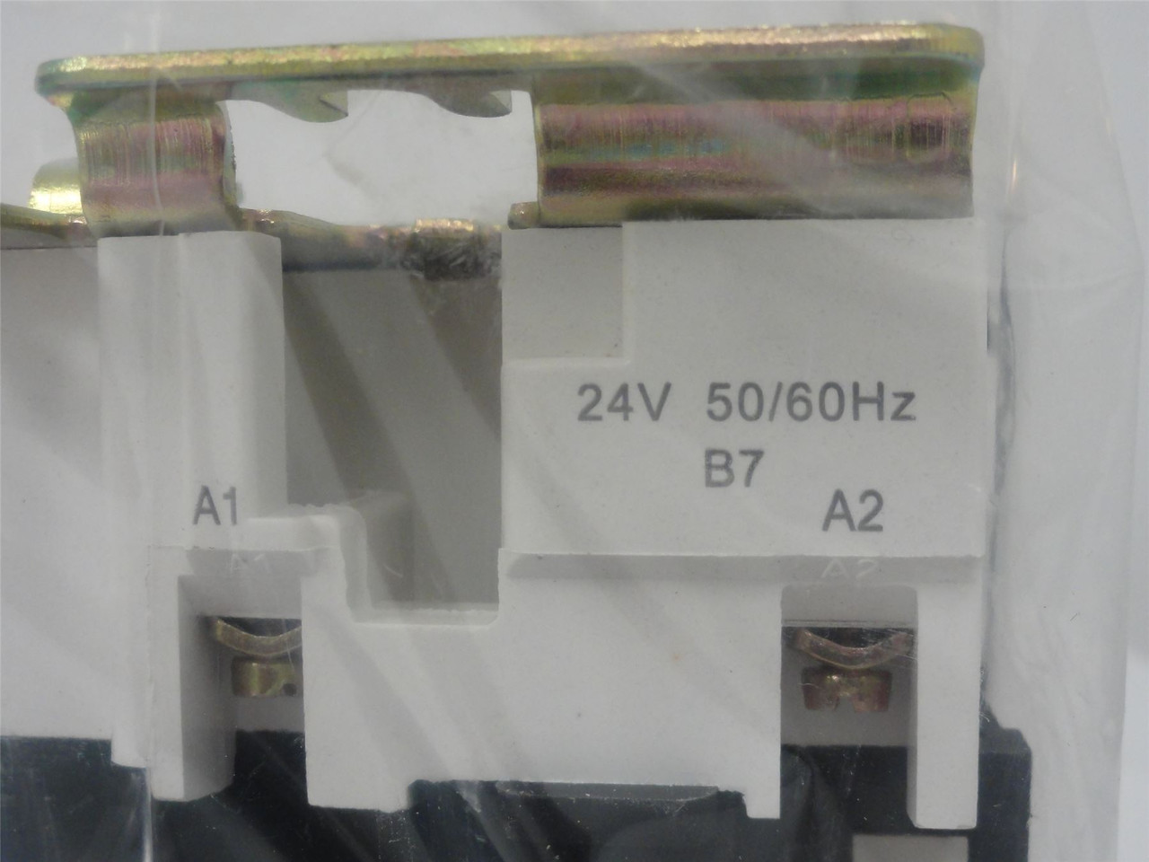 Dayton 2UXF9; Contactor; 3-Pole; 80amp; Coil 24VAC