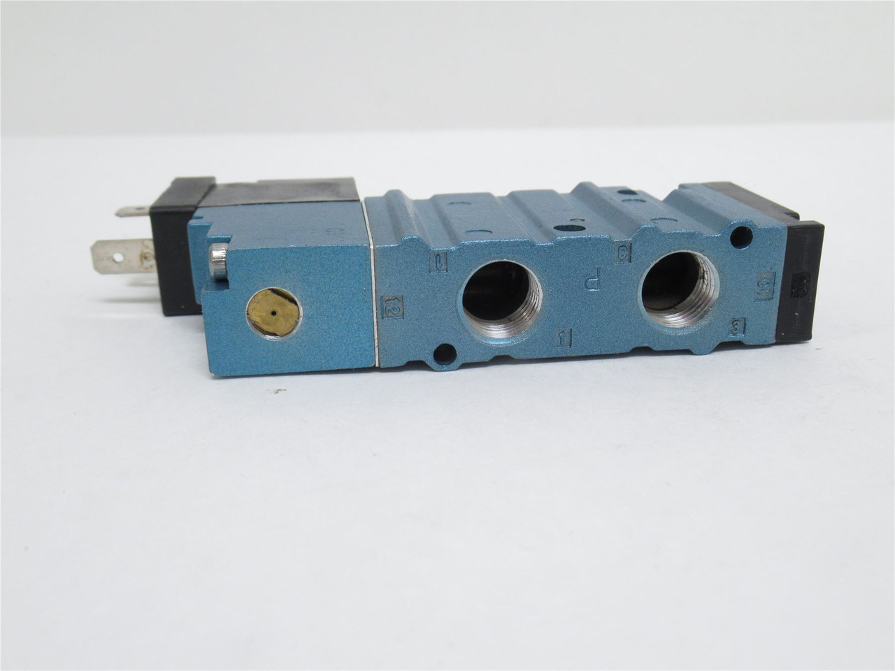 MAC 52A-31-D09-DM-DDAJ-1JM; Solenoid Valve; 0-120PSI; 24VDC