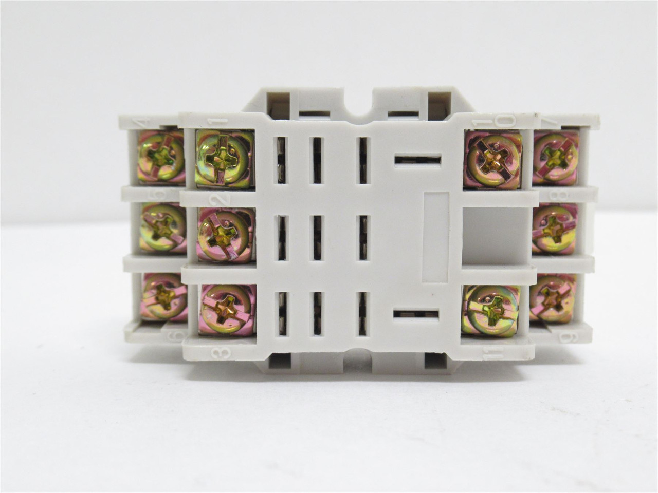 Carlo Gavazzi ZPY11A; Relay Socket; Chassis Mount; 10A; 300V