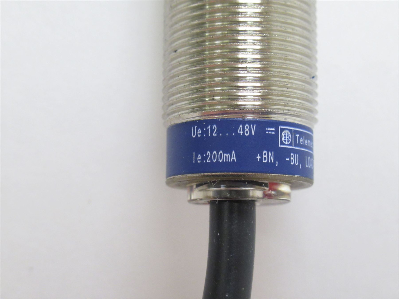 Telemecanique XS1M18PA370; Prox Sensor; 12-48VDC; NO NUTS