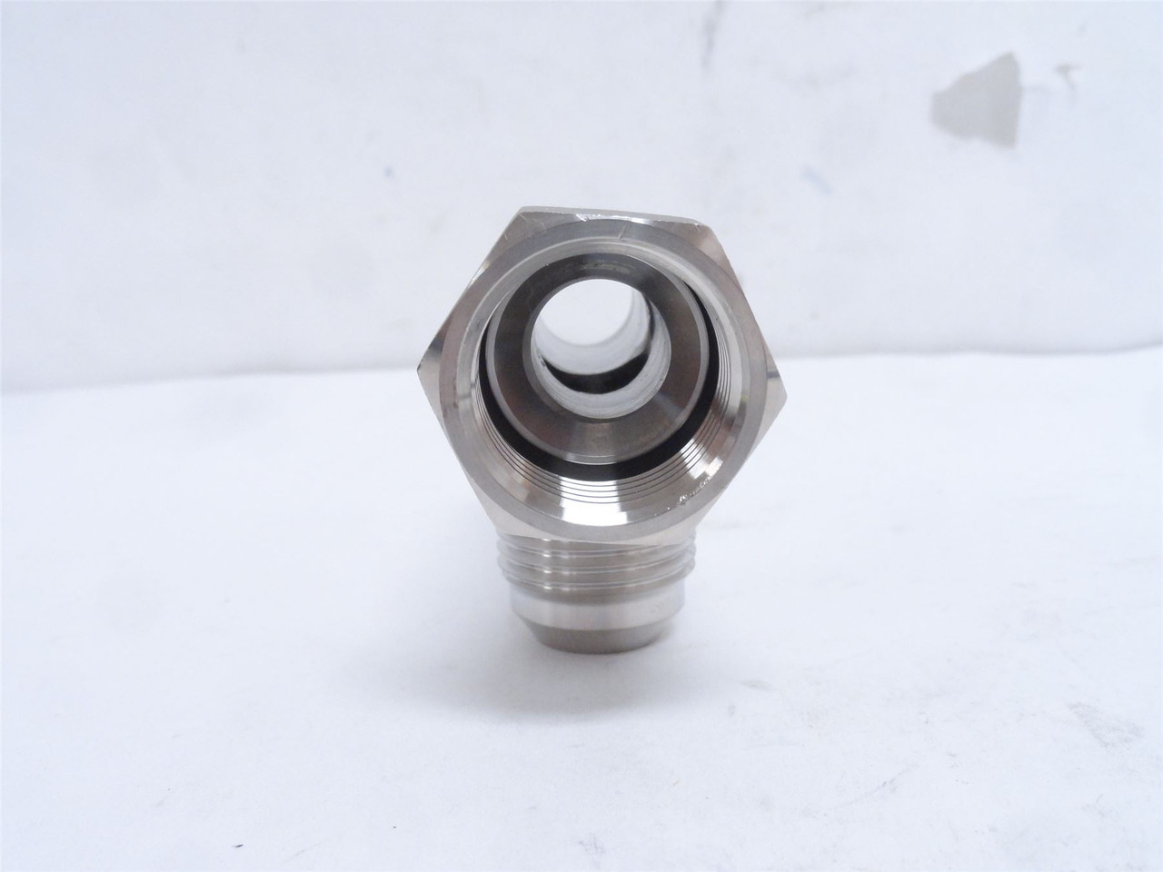 MFG- 6602-16-16-16-SS; Swivel Tee Fitting; SS-316; 3/4 JIC