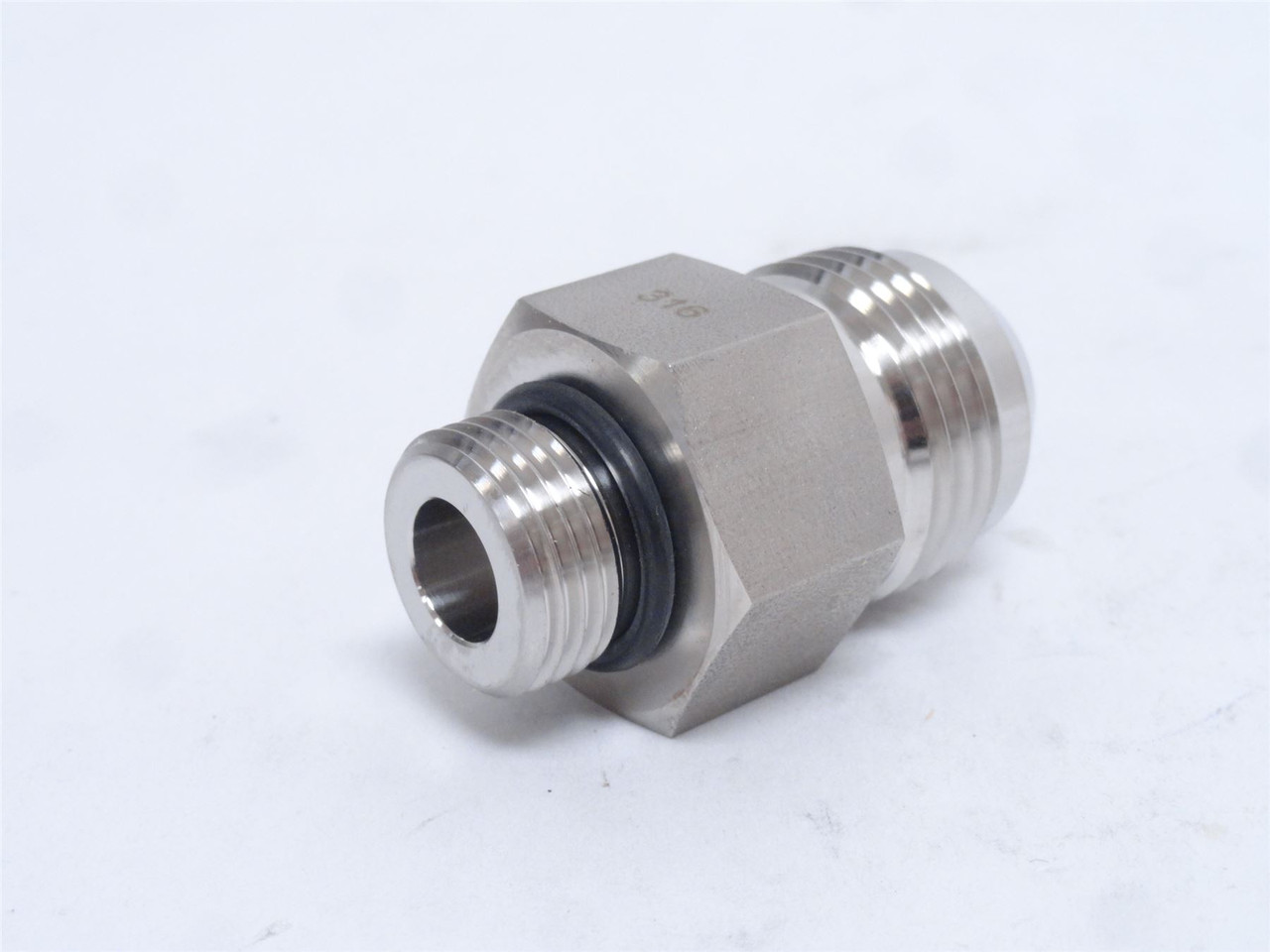 MFG- 6400-12-12-O-SS; Adapter; SS-316; 3/4 JIC x 3/4 BOSS
