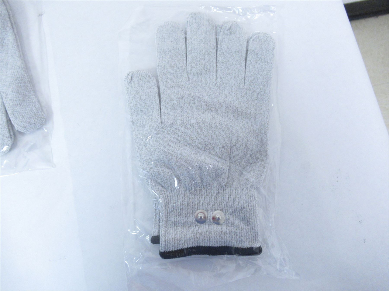 Hollymatic 6805248; Lot-6 Defender Conductive Glove-Pair