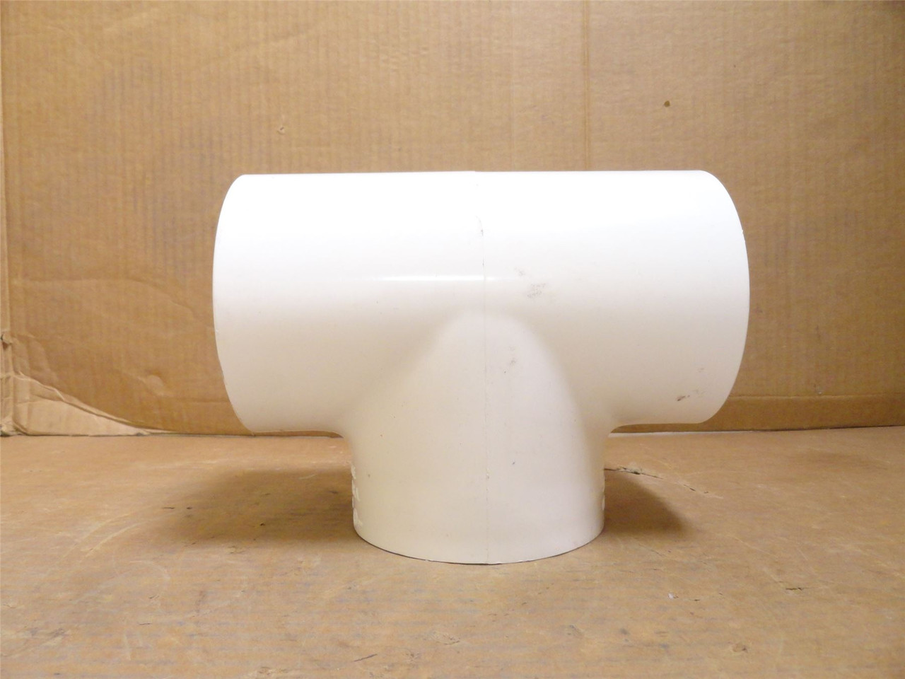 Charlotte 401-040; Pipe Tee; 4" Socket x 4" Socket x 4" Socket