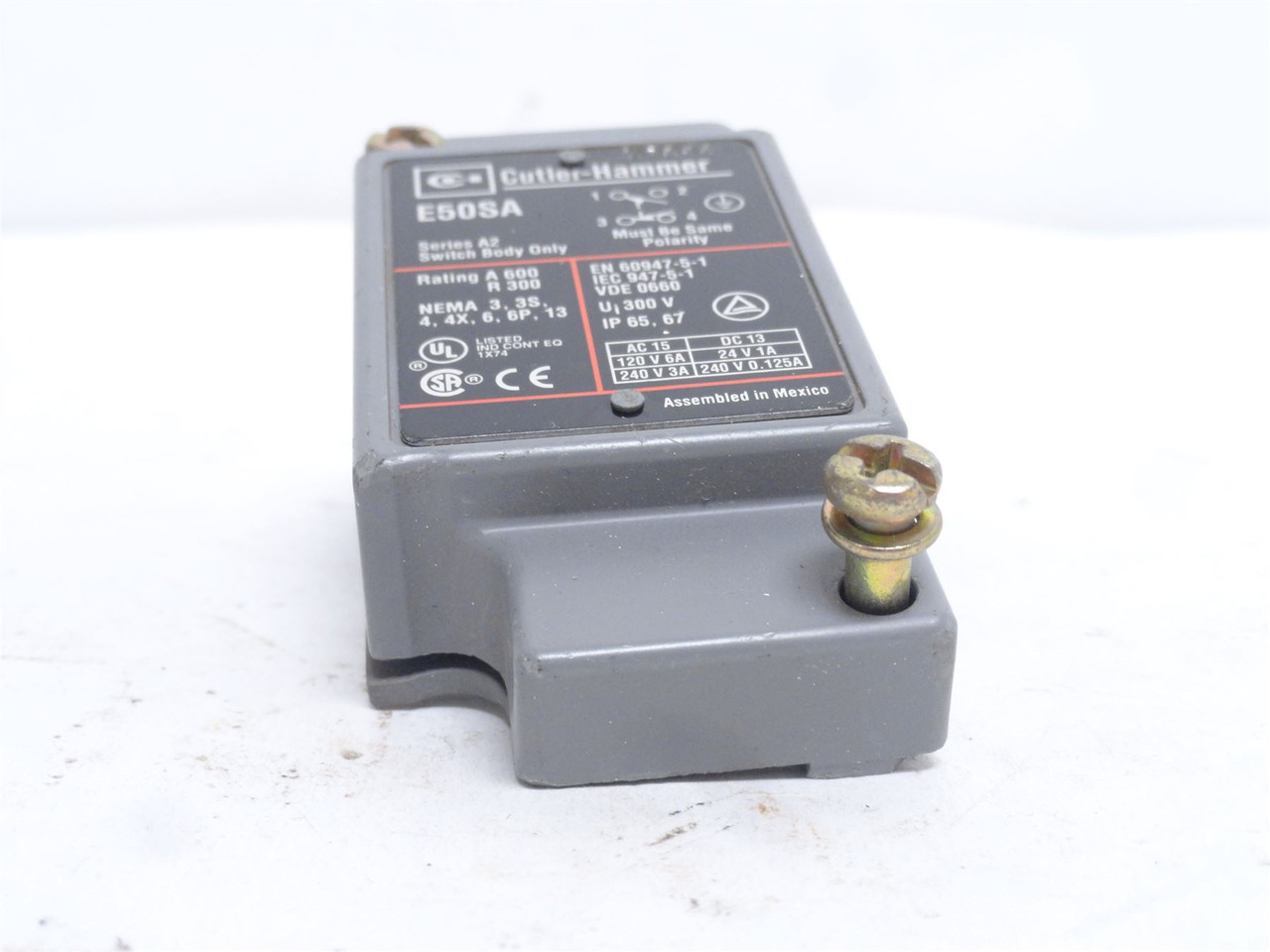 Cutler-Hammer E50SA; Limit Switch Body Only; DPST; 1NO; 1NC