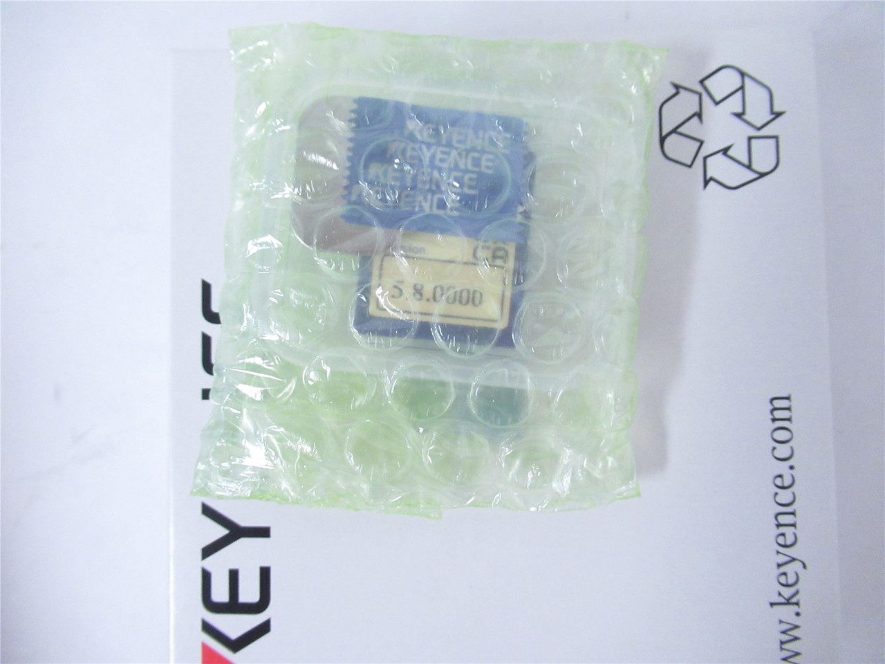 Keyence CV-X402F; CONTROLLER 0.47M PIXEL CAMERA SUPPORT TYPE