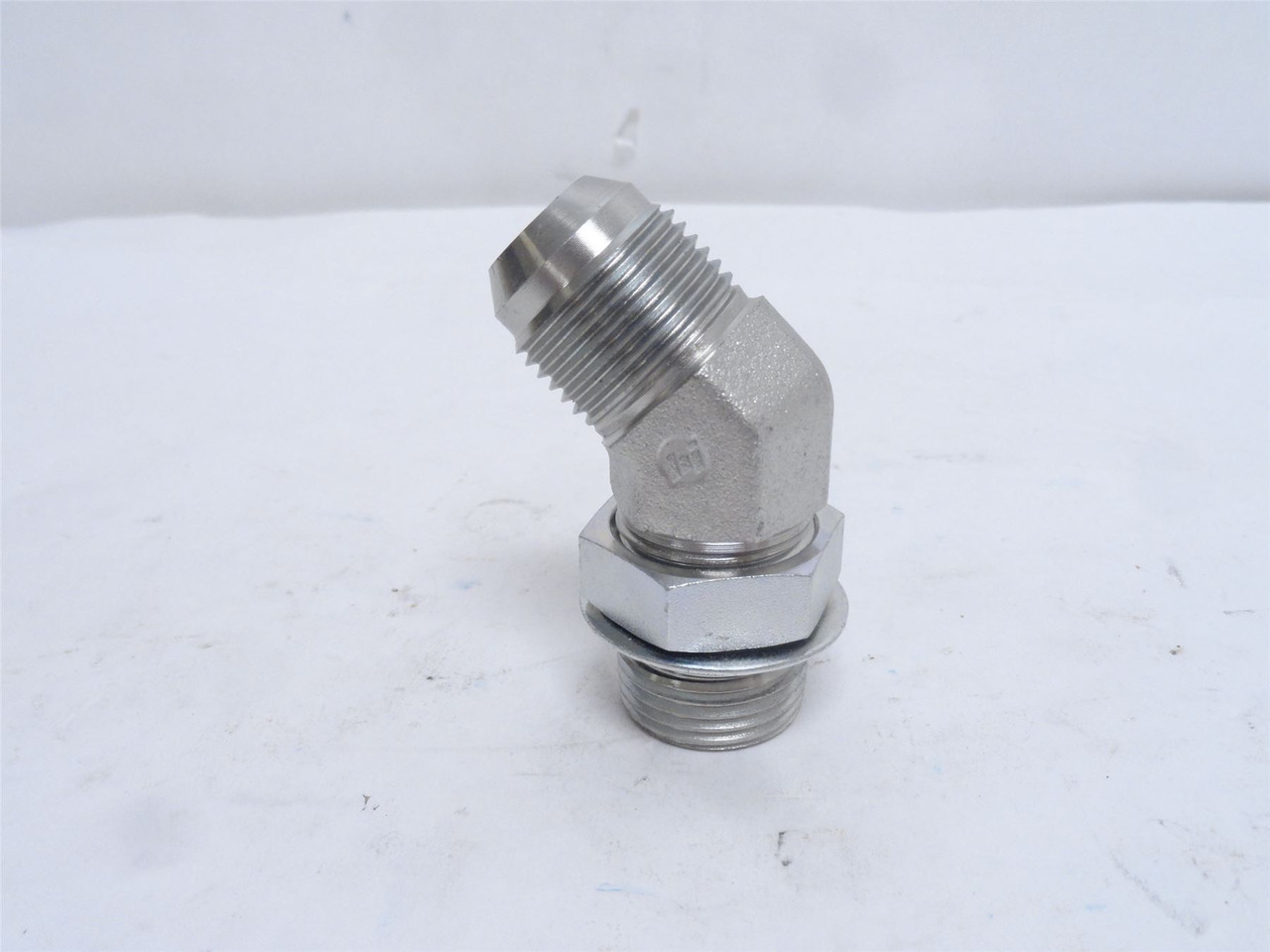 Brennan 6802-12-12-NWO-FG; Elbow 45Deg; 3/4 BOSS x 3/4 JIC