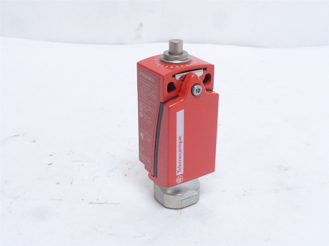 Telemecanique XCSD3910N12; Limit Switch 240VAC; 2-NC; 1-NO