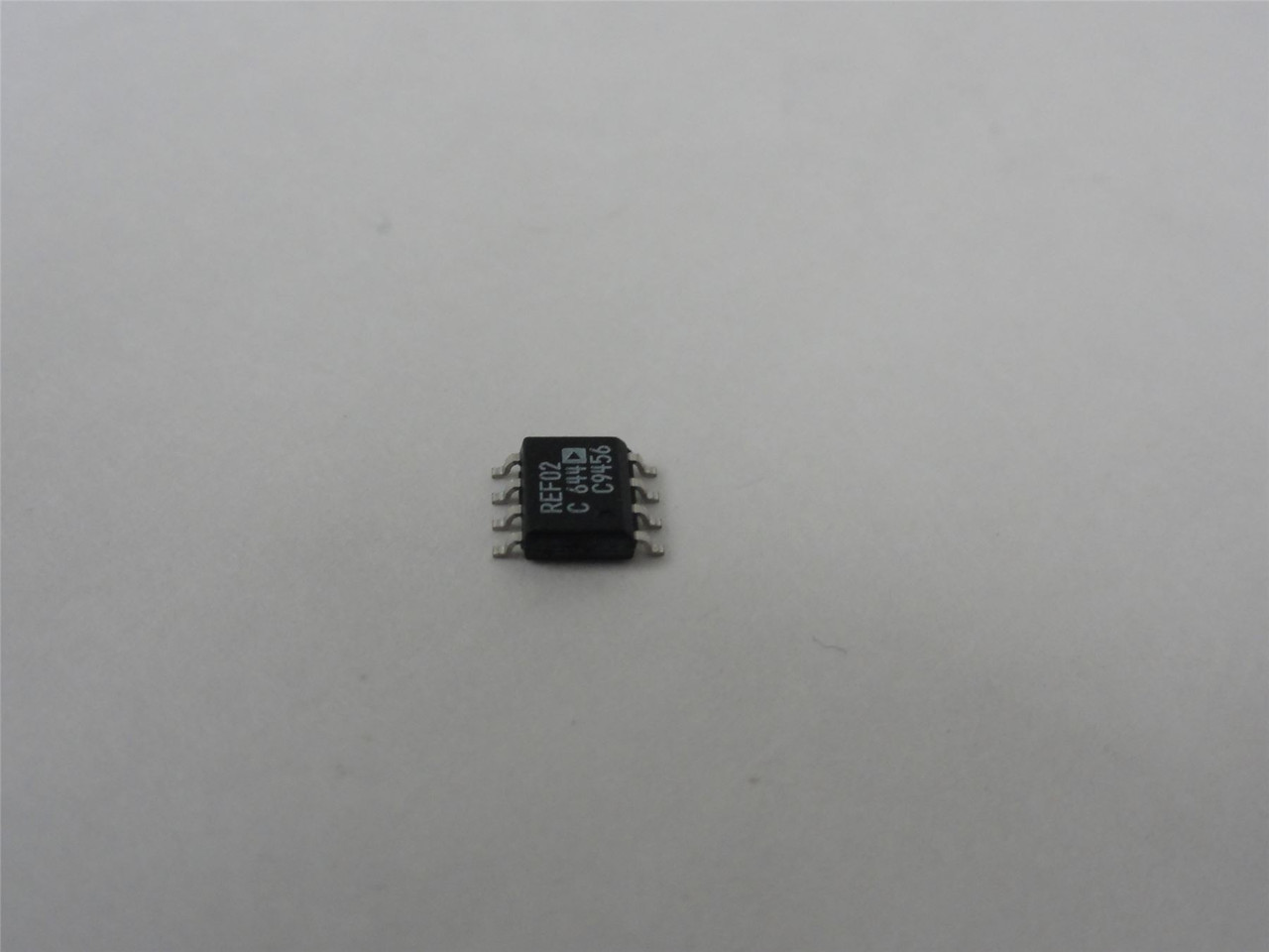 Analog Devices REF02CSA; Lot-15 Voltage References; 65 PPM/C