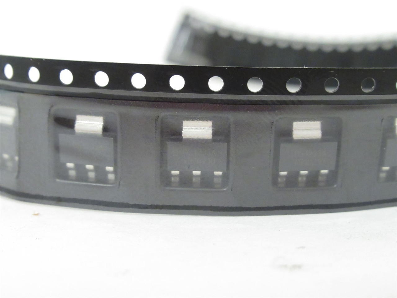 Maxim DS1233AZ-10+T&R; Lot-27 Supervisor IC; 1-Channel