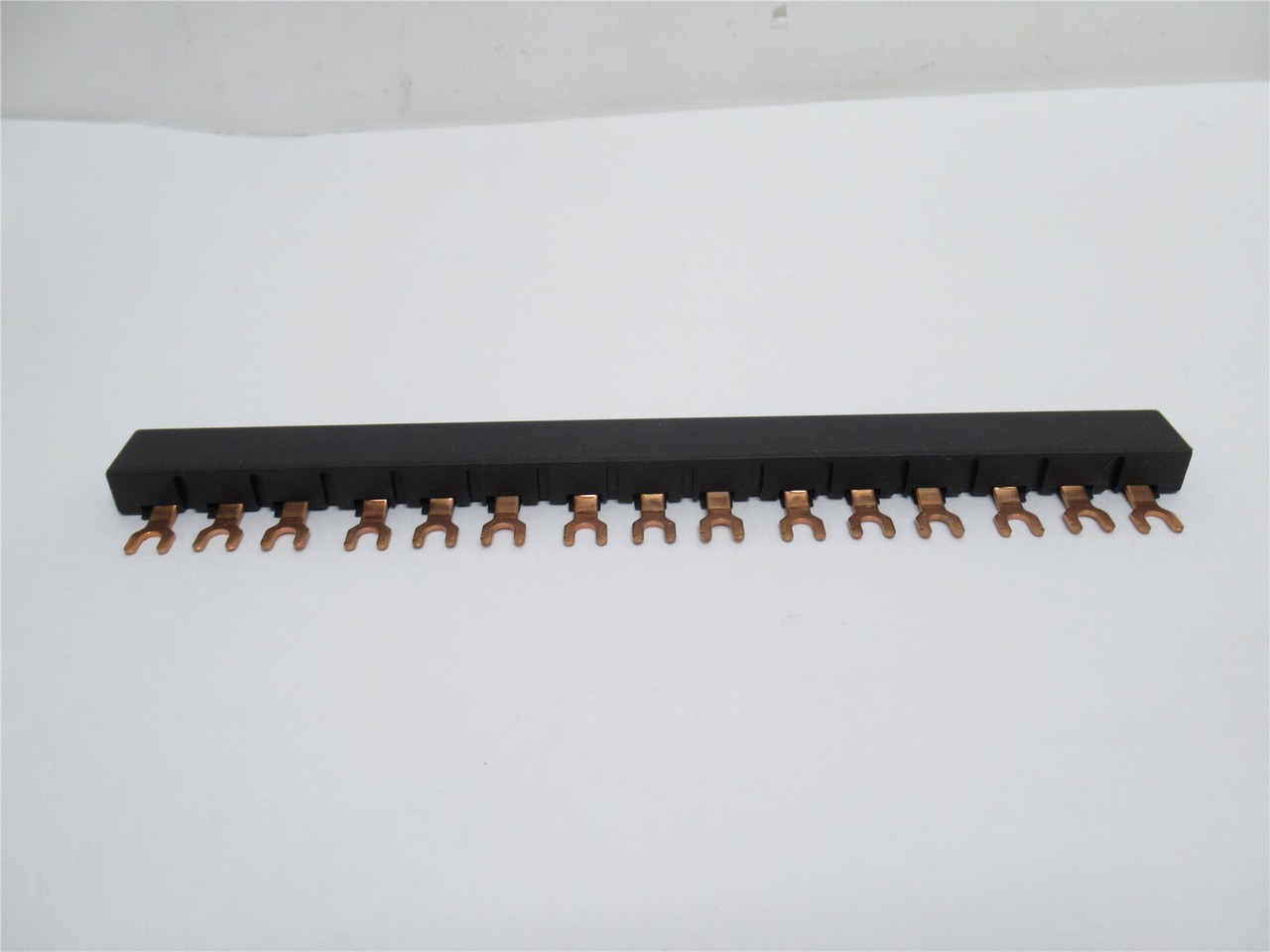 Eaton XTPAXCLKA5; Commoning Link; 3 Phase; 5 Devices Frame B