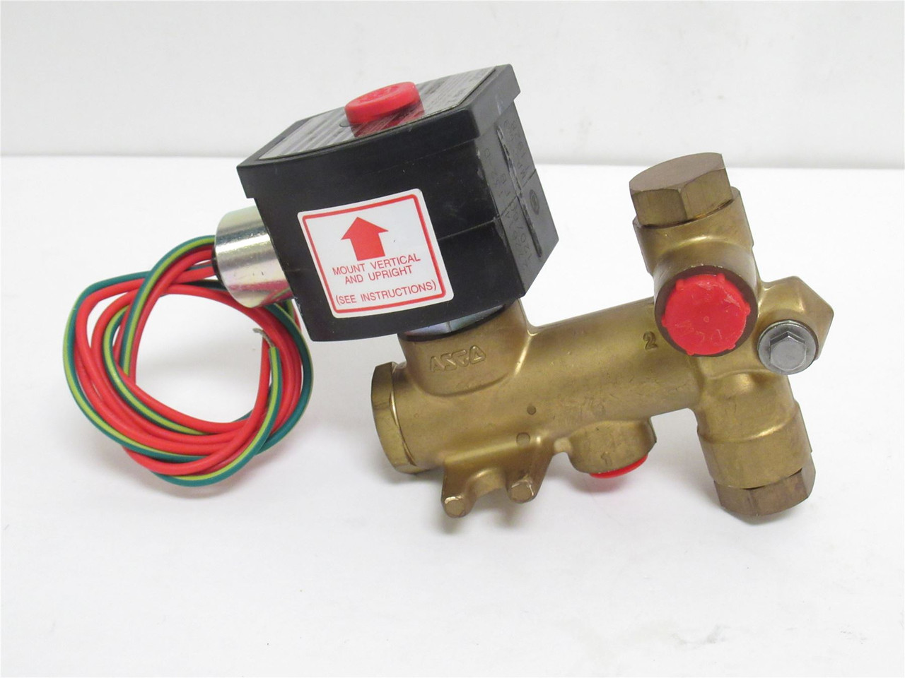Asco EF8300G058F; Brass Solenoid Valve 250PSI; 120VAC; 1/4NPT