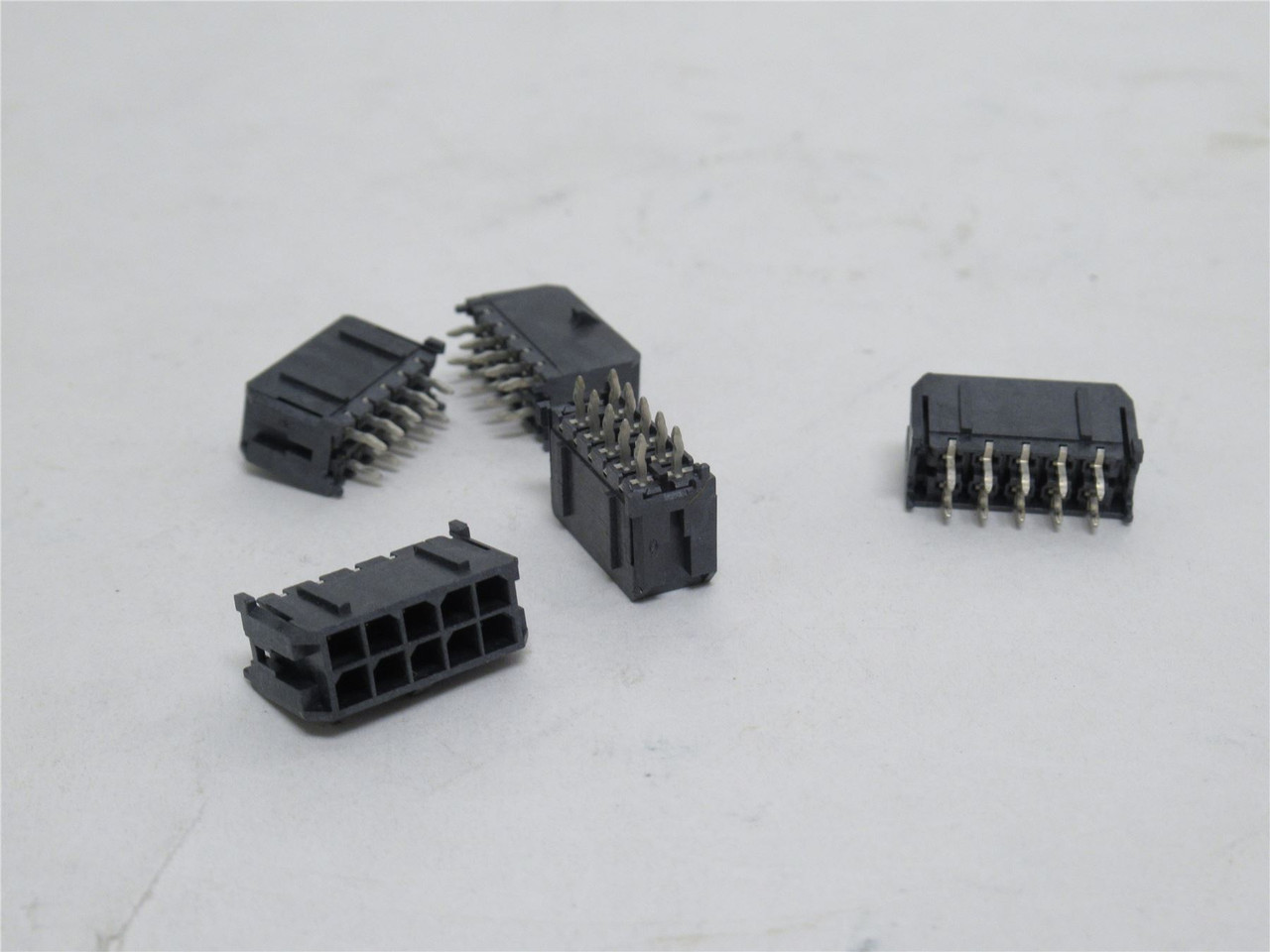 Molex 43045-1014; Lot-5 Header Connector; 10Pos; 2-Row; 600V