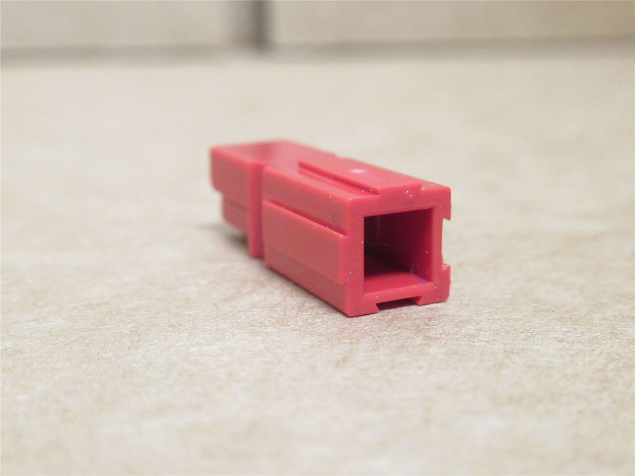 Anderson 1327; Lot-10; Connector Housing; Red; 1 Position