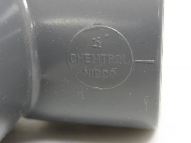 Nibco 801-015; PVC Socket Tee; SCH-80; 1-1/2" NPS