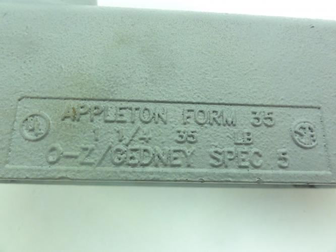 Appleton LB125-M; Conduit Body; Type LB; Size 1-1/4"; Form 35
