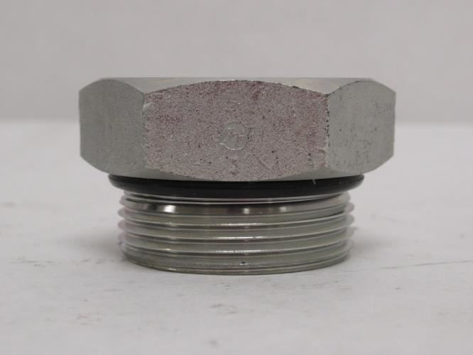 Brennan 6405-20-16-O; Straight Adapter 1-1/4 BOSS x 1FNPT