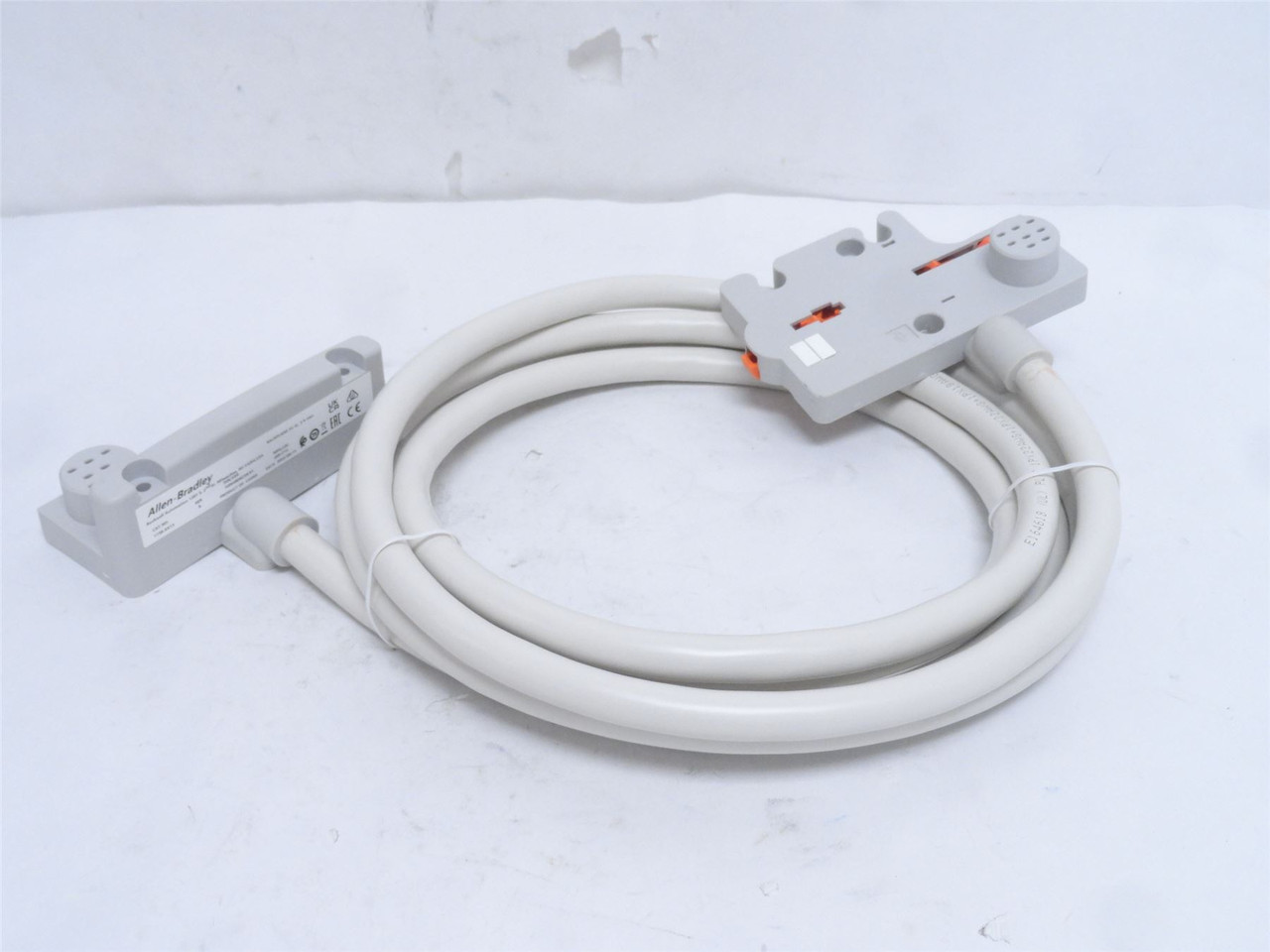 Allen-Bradley 1738-EXT3; ArmorPoint Extension Cable; 3m Long