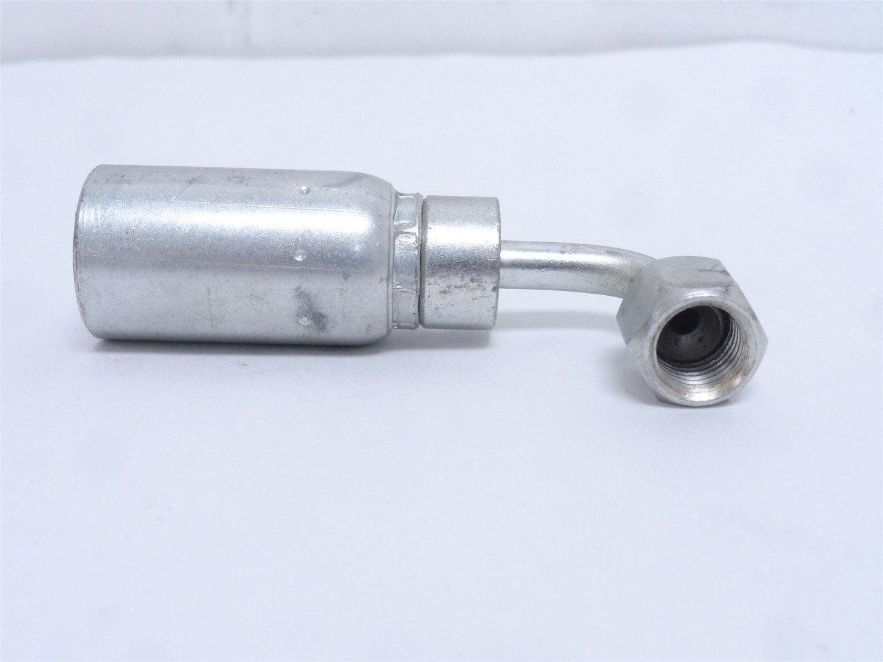 Eaton 06U-664; Elbow Fitting; 90Deg; 3/8 JIC x 3/8" Tube