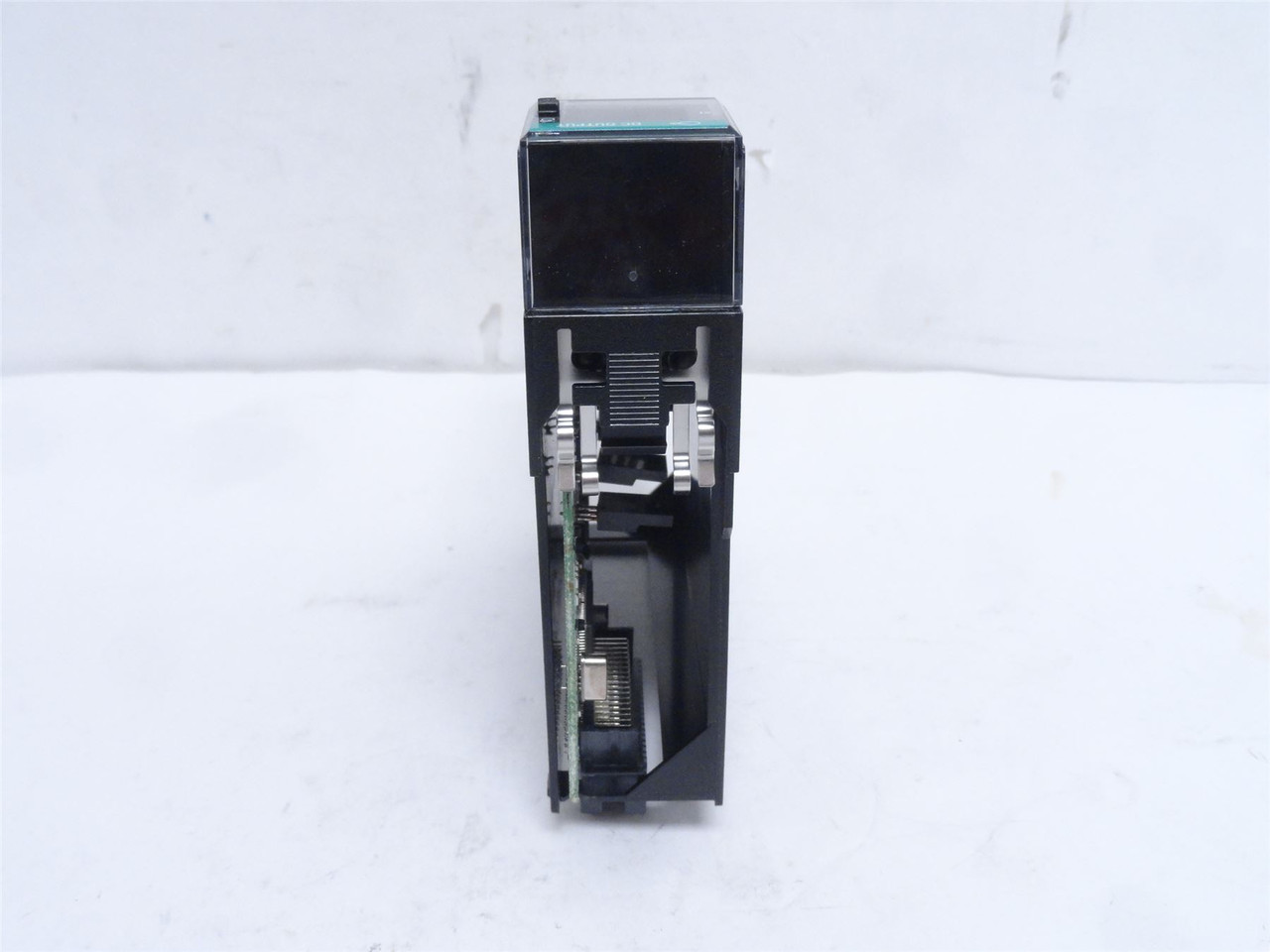 Allen-Bradley 1756-OB8; Controllogix 8-P; 12/24VDC D/O Module